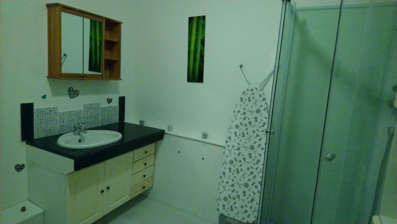 Gite Pour 6 Ou Chambre Pour 2 A Formigny Exterior foto